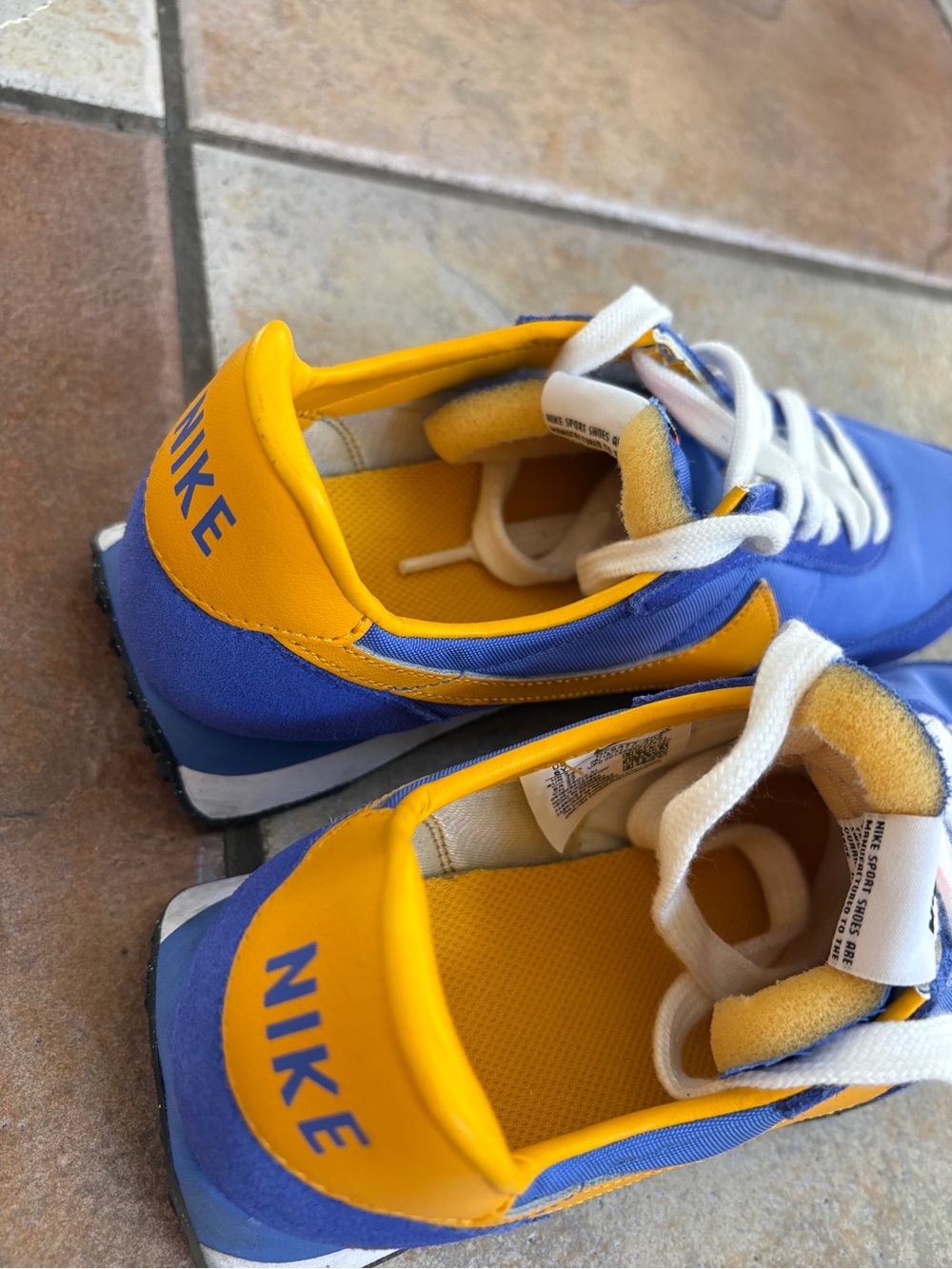 Nike Waffle Trainer 2 Youth Sneakers- Blue & Yellow, Sz 6Y (fits women’s 7.5) - Picture 6 of 7